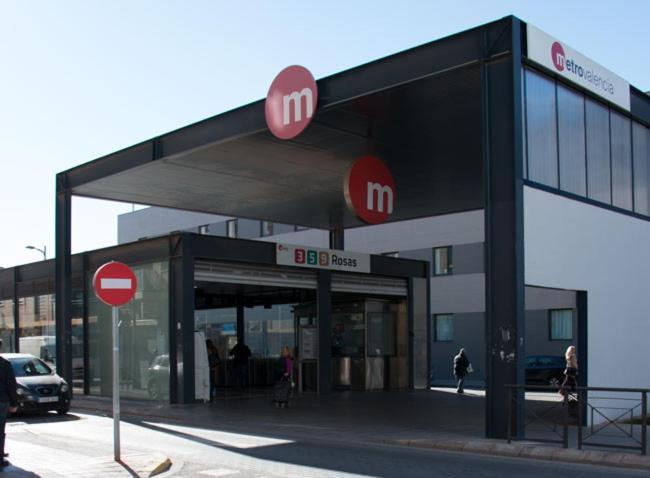 Pension A&E Manises Bagian luar foto